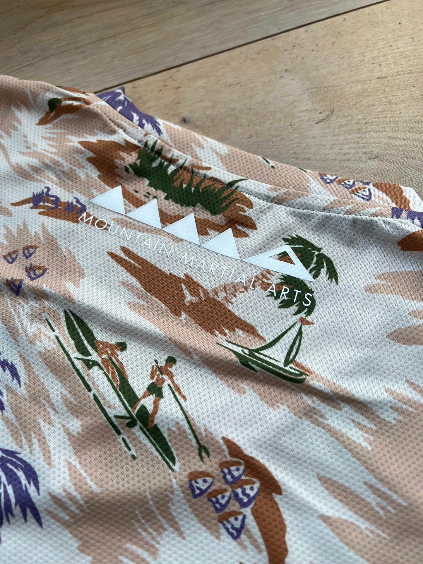 MMA - Femme Aloha French Sleeve Running Tee