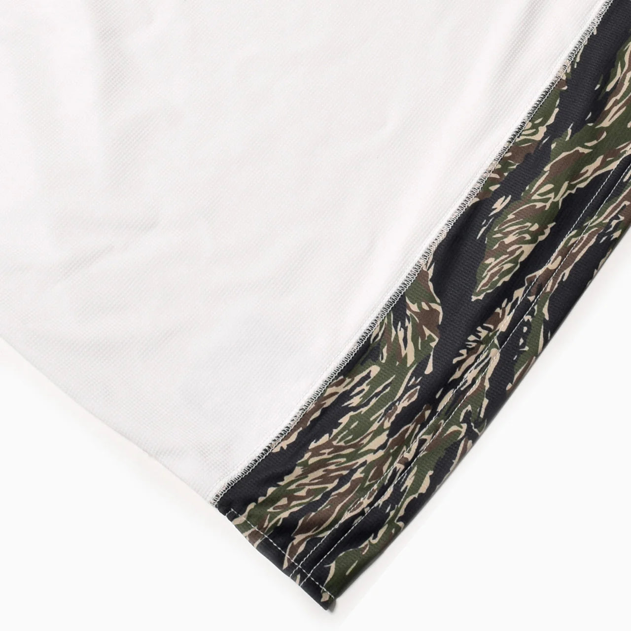 Mountain Martial Arts (MMA) - Dry Pocket Tee (Blanc)
